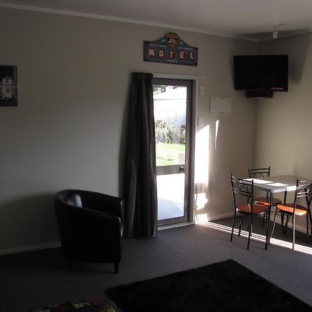 Cruz Inn Featherston Экстерьер фото