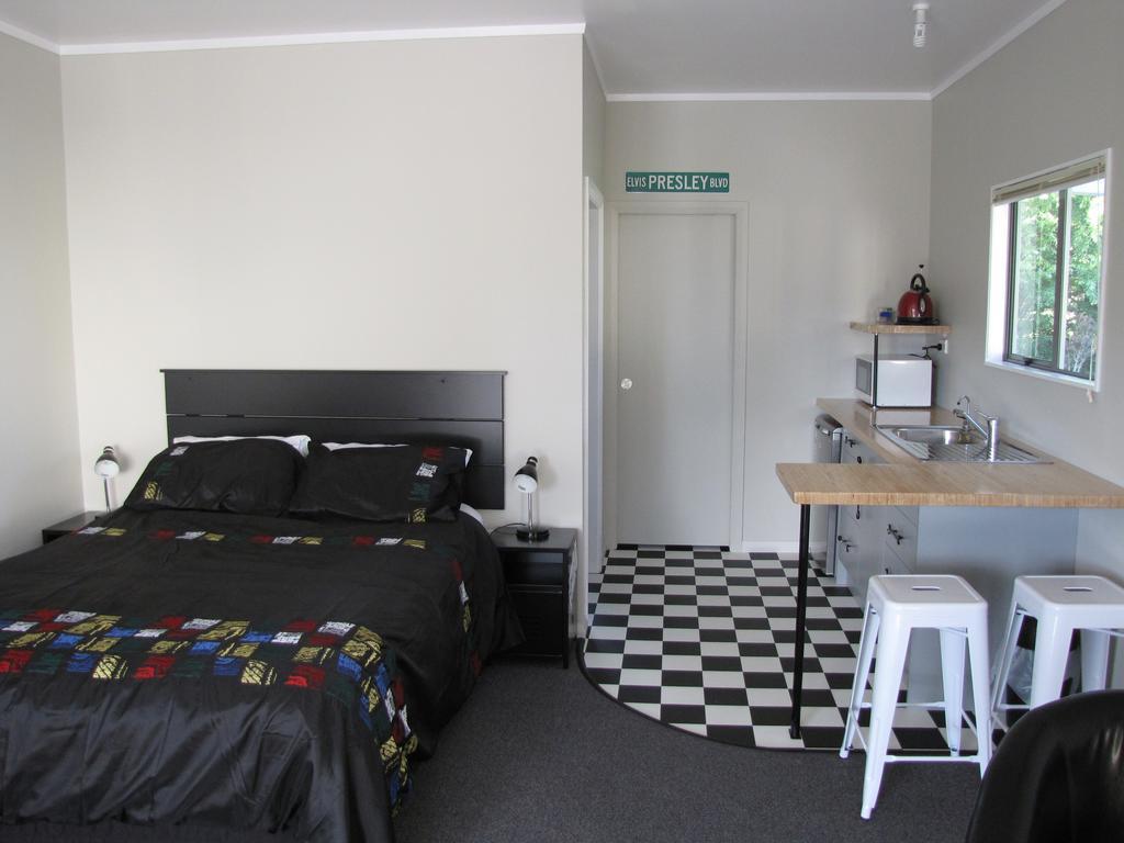 Cruz Inn Featherston Экстерьер фото